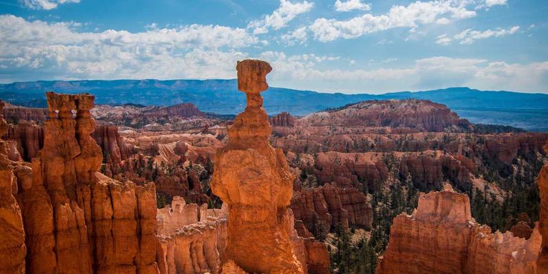 游戏引擎技术革新：从渲染管线到物理模拟的突破 | 深度游戏资讯与评测